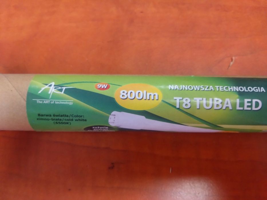 Świetlówka LED  800Lm