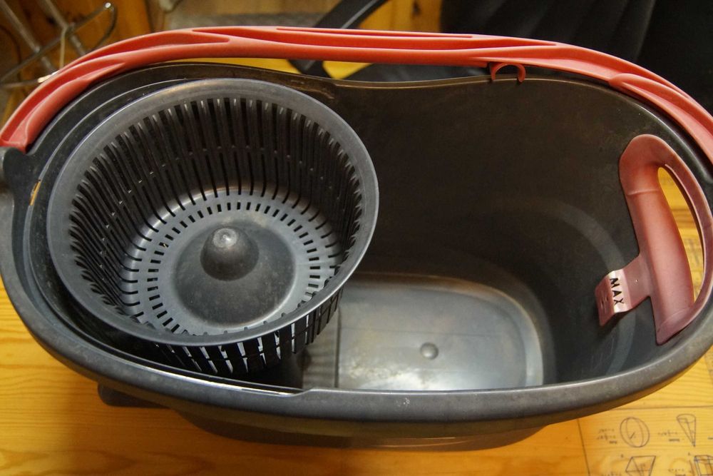 wiadro obrotowe mop vileda uszkodzone