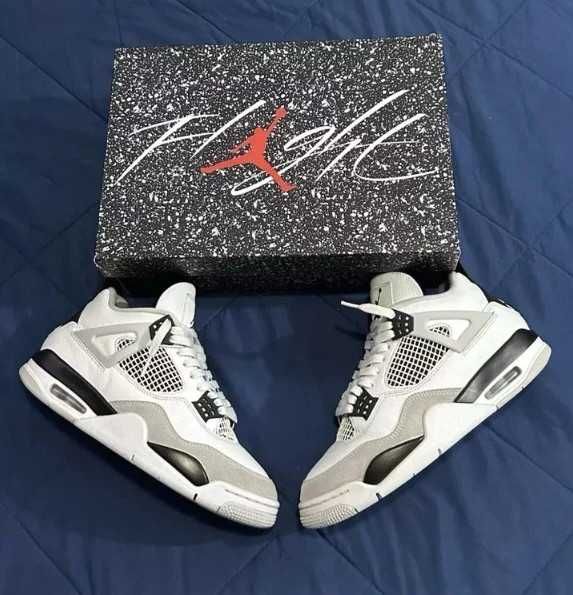 Buty meskie Mokasyny Jordan_4_Retro_Military_Black R.37.5