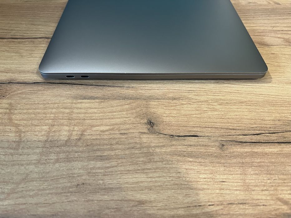 Apple Macbook Pro 15’6 2019 i9-9880H/16/512/Radeon 560X 4GB