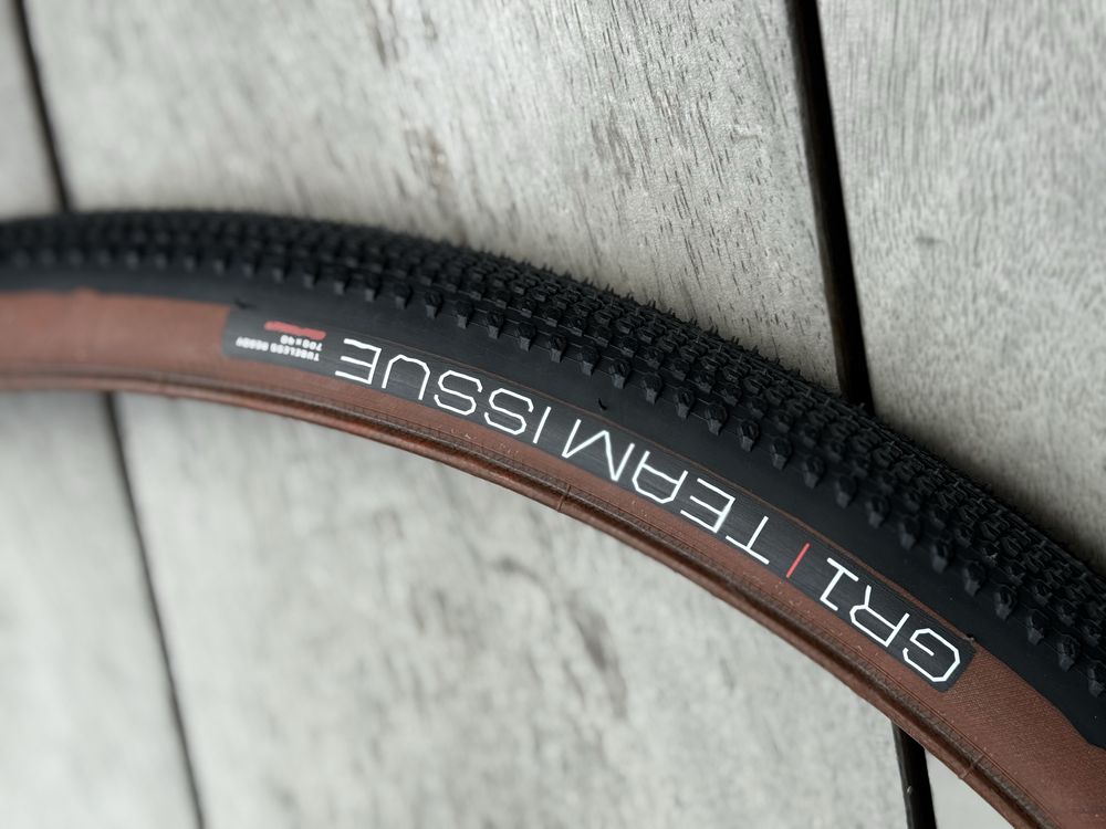Opony szutrowe/gravelowe Bontrager GR1 Team Issue 700x40