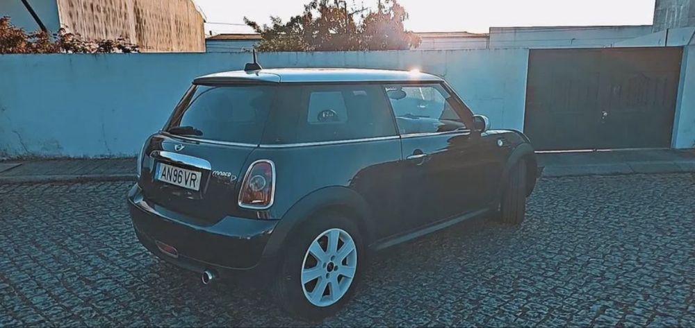 MINI COOPER D 1.6