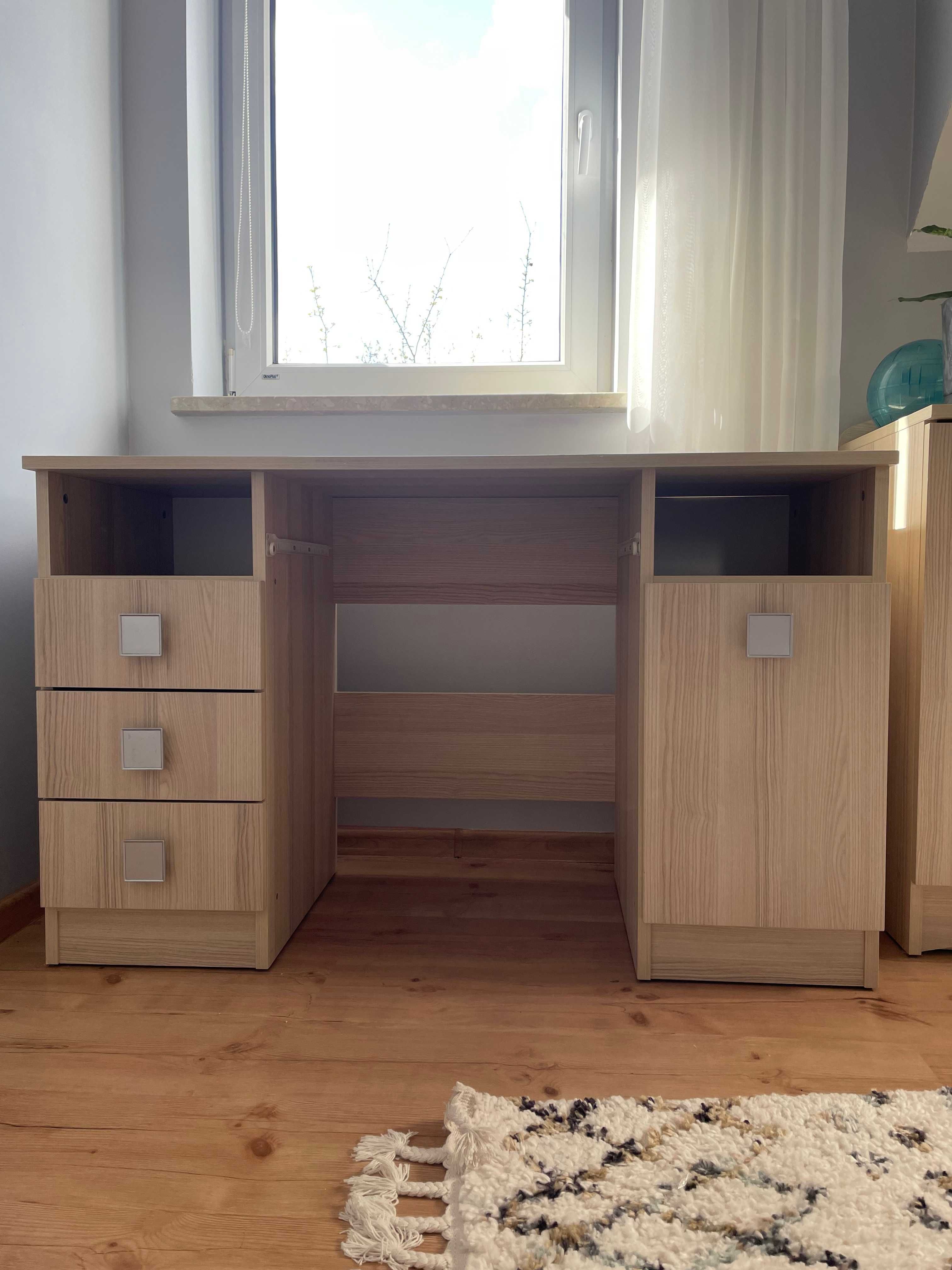 Zestaw mebli do pokoju dziecka; 2 x komoda, biurko, szafa