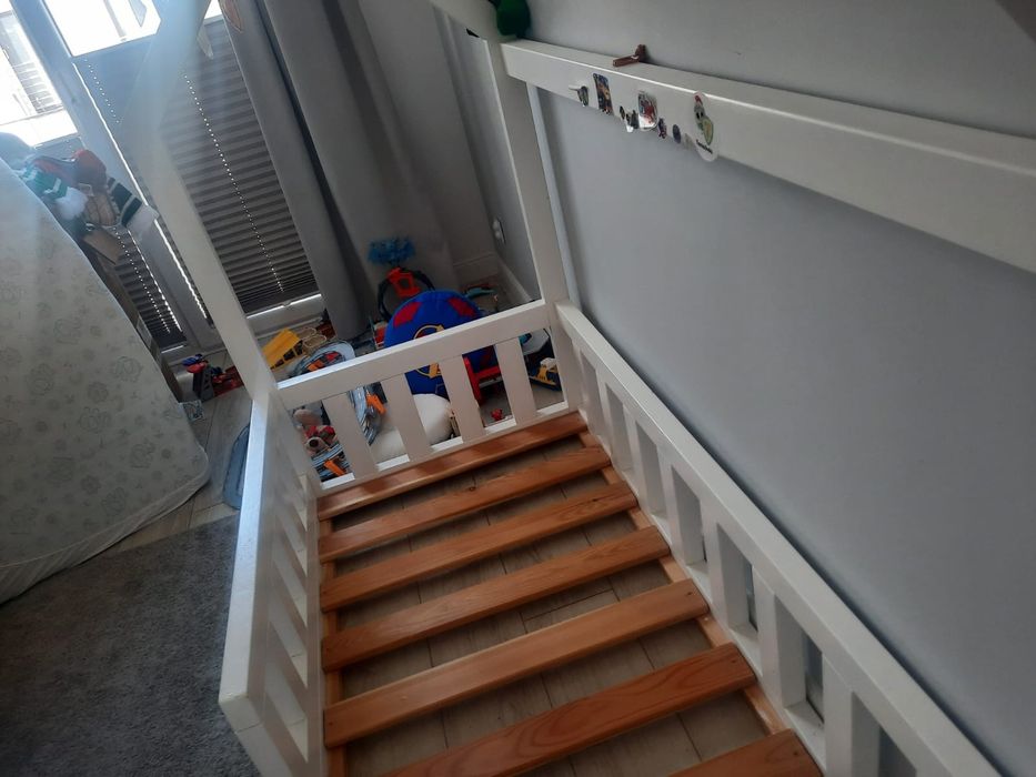 Łóżko domek z materacem