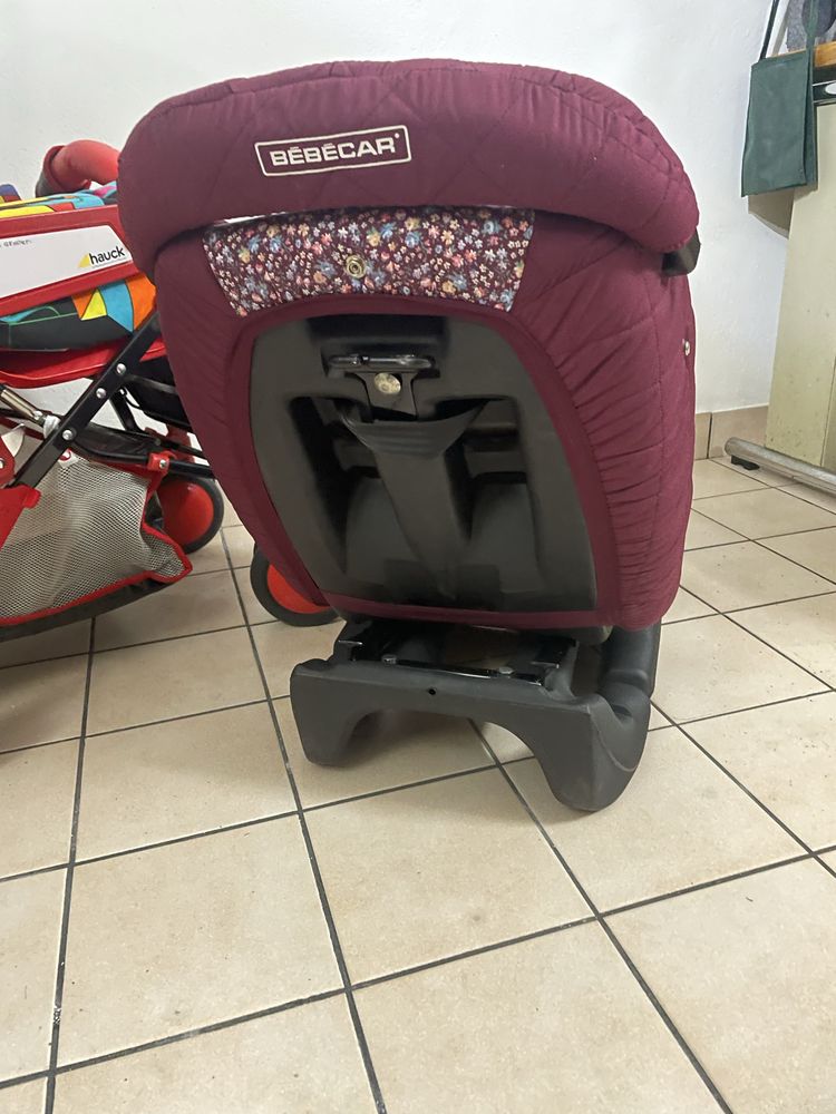 Carrinho e cadeira bebé