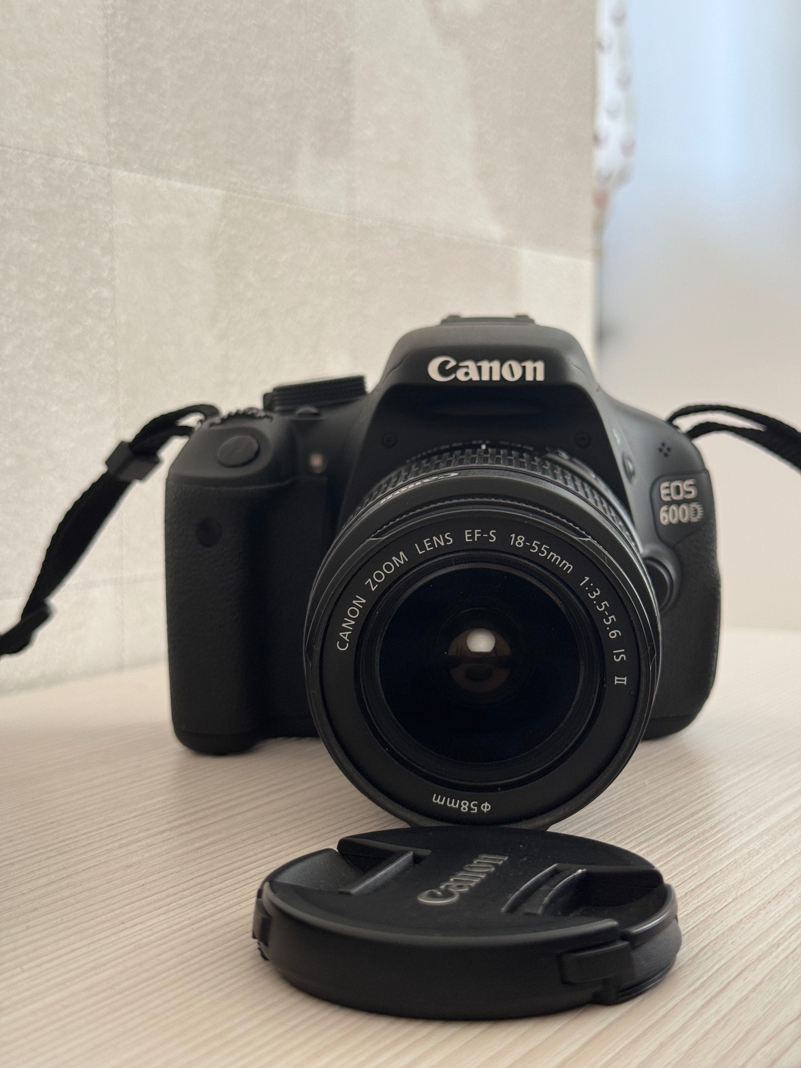 Фотоапарат Canon EOS 600D