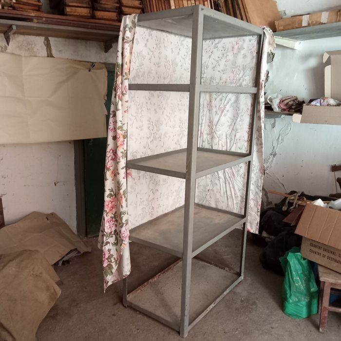 Стелаж металевий.