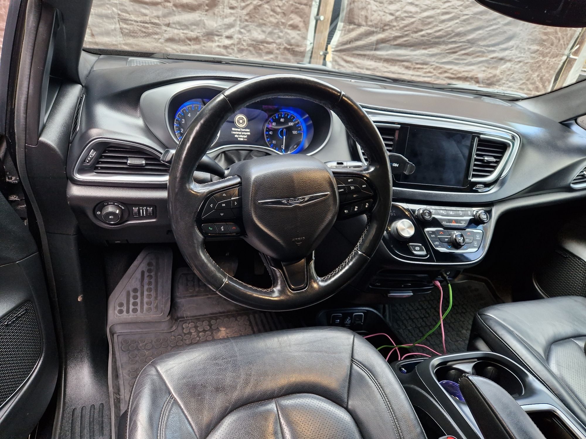 Chrysler pacifica 2019 touring wersjaS LPG 7osob