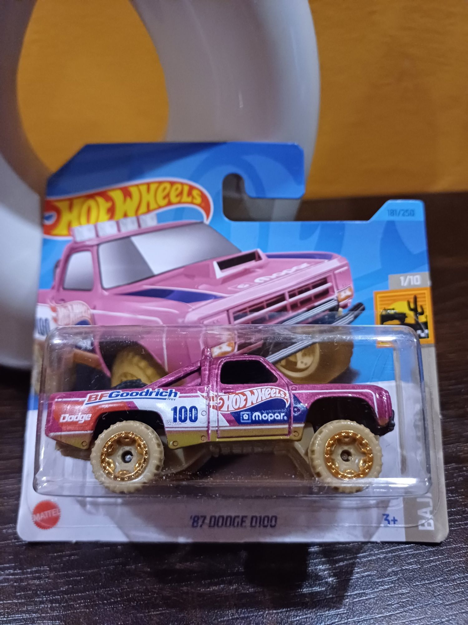 Hot Wheels 87 Dodge D100