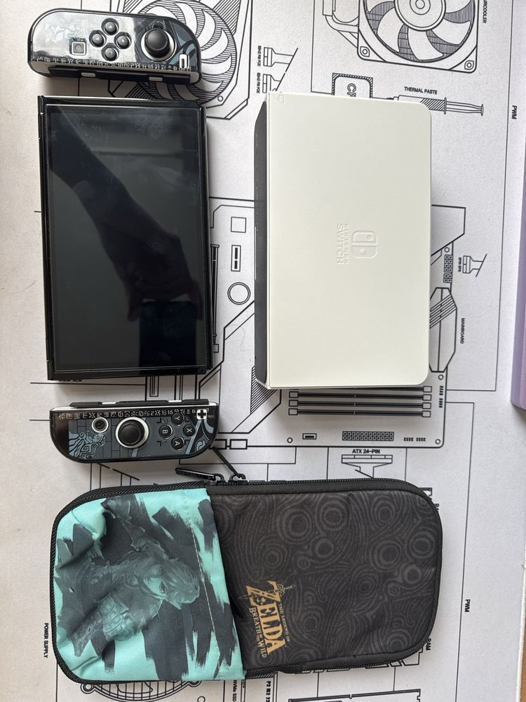 Nintendo Switch OLED + додаткові Joy Con + 2 чохли
