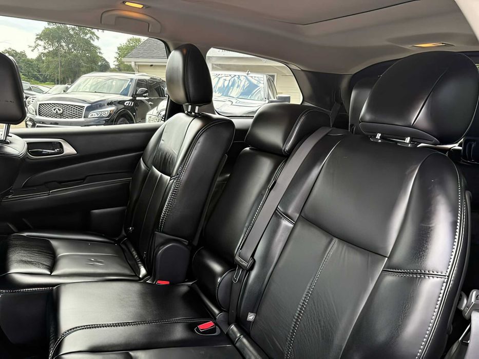 Nissan Pathfinder      2015