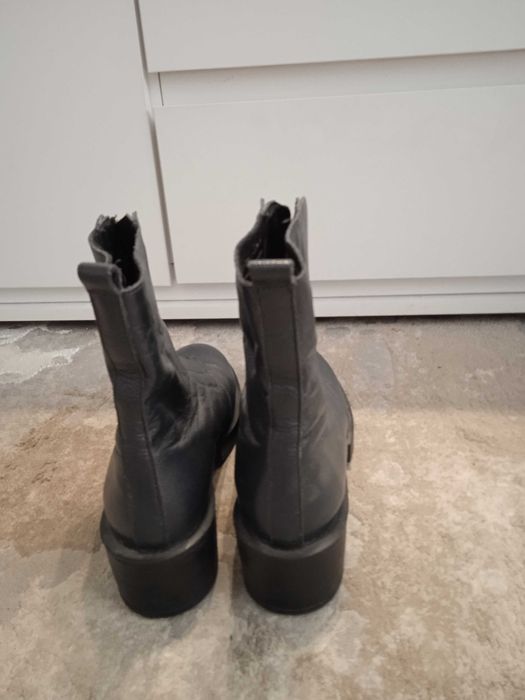 Осенние ботинки 41 размер состояние новых
