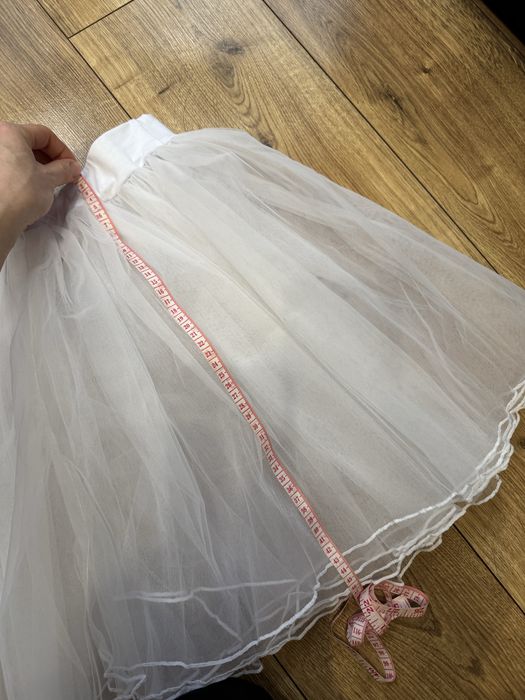 Спідниця з фатину білого кольору