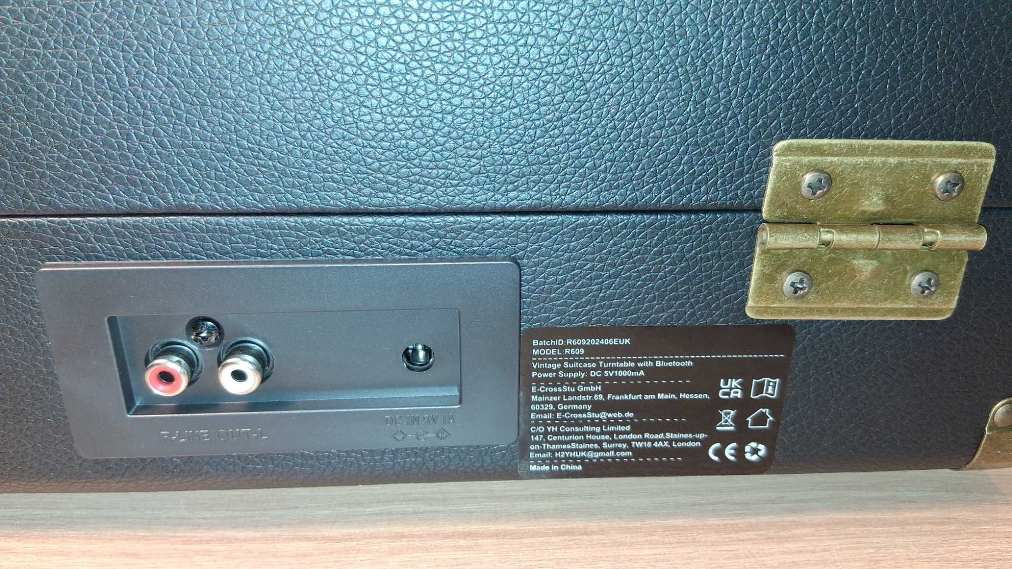 RETROLIFE R609 - Vintage Suitcase Bluetooth Turntable - Czarny