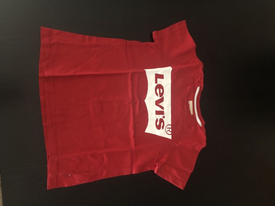 2 t-shirts Levis originais 10 anos