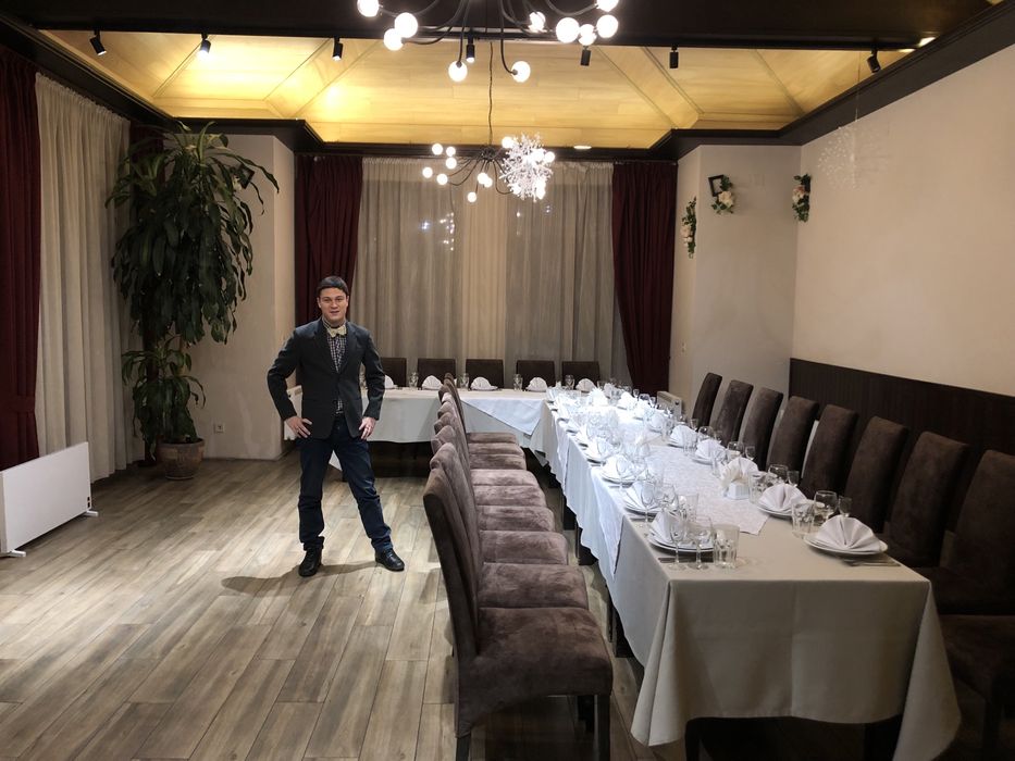 Ведучий (тамада) урочистих заходів від 900 грн