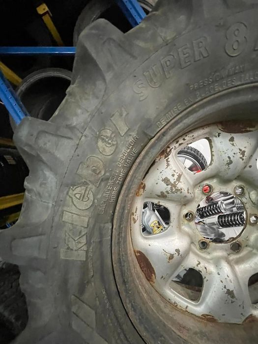 Pneus 6.50 - 16 / 260/70/r16