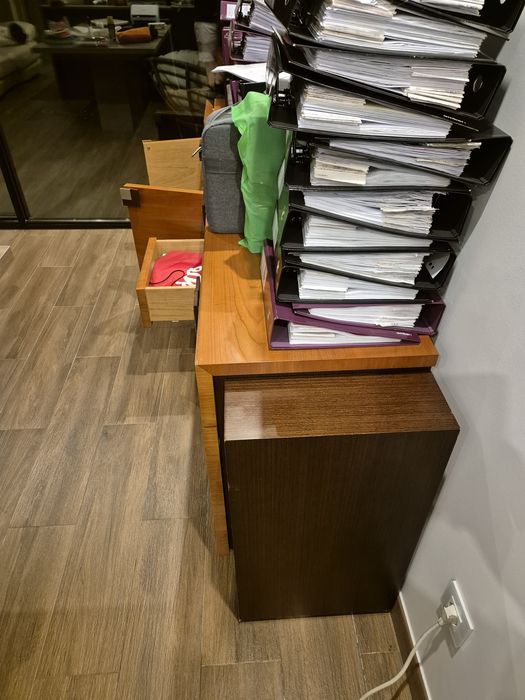 Aparador em cerejeira e wanger