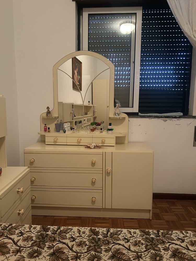 Quarto completo bege