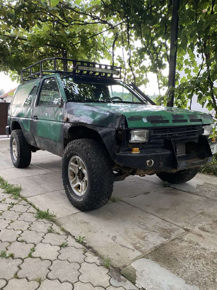 Продам Nisan Terrano 2.7 TD