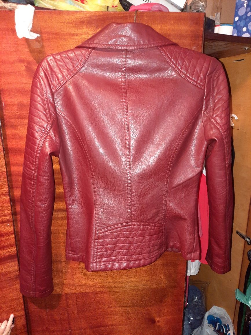 Кожанка кожаная куртка косуха красная бордо марсала
