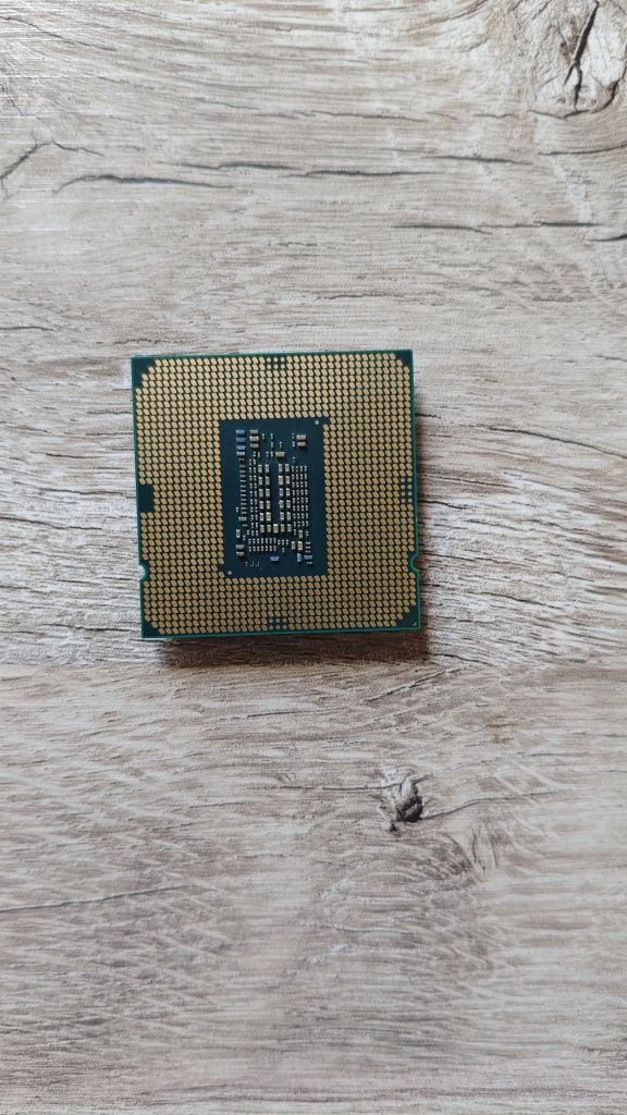 Процесор Intel Core i5-10400 2.9GHz / 12MB s1200