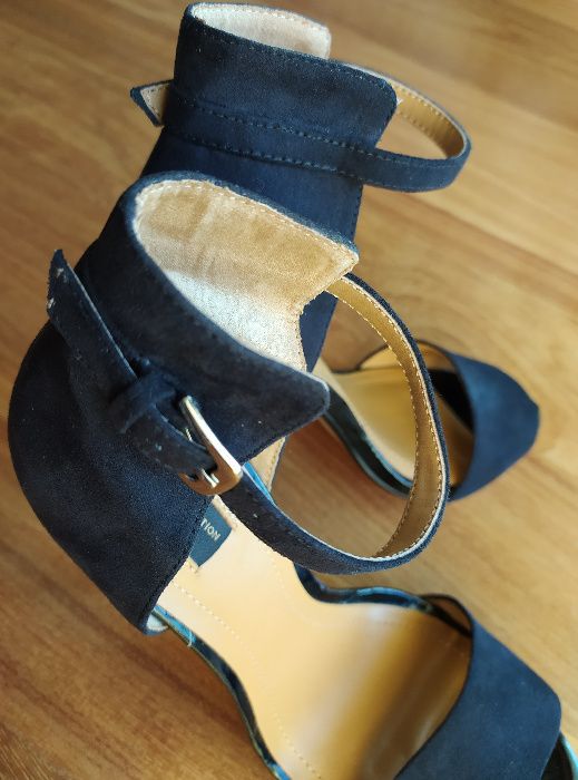 Sandálias de Camurça ZARA (preto)