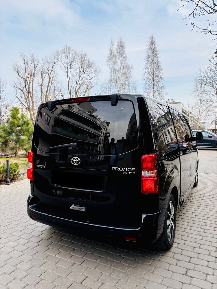 Toyota ProAce Komfortowy Van Wynajem