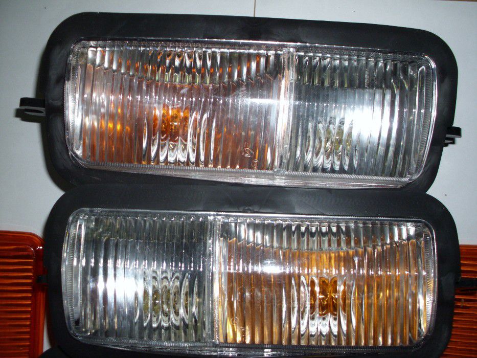 Подфарники стекло Нива Тайга ваз 2121 нового оброзца. ЗАВОД.