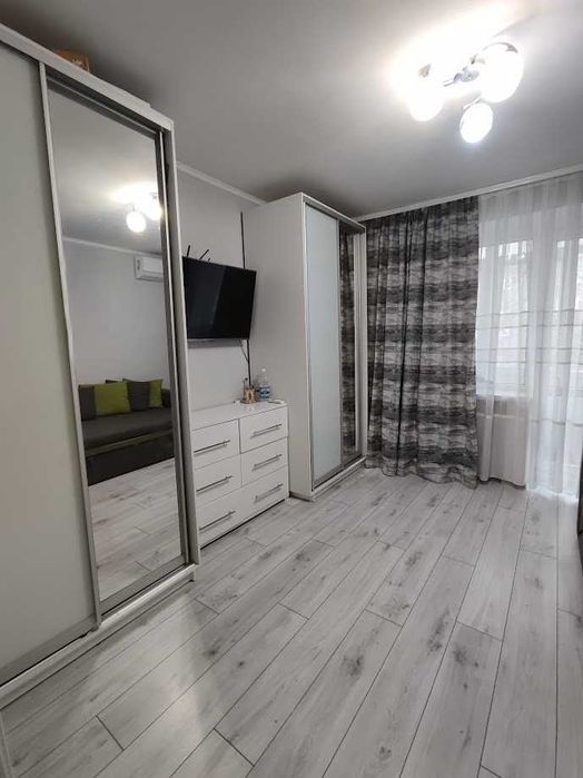 Продається 2-кімн квартира з ремонтом і меблями на вул. Узбецька