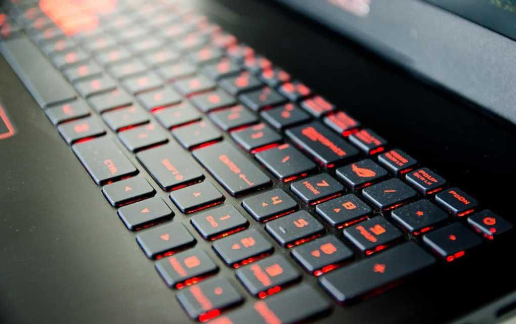 Asus ROG Strix Gaming - i7 GTX IPS 16GB SSD256GB+500GB