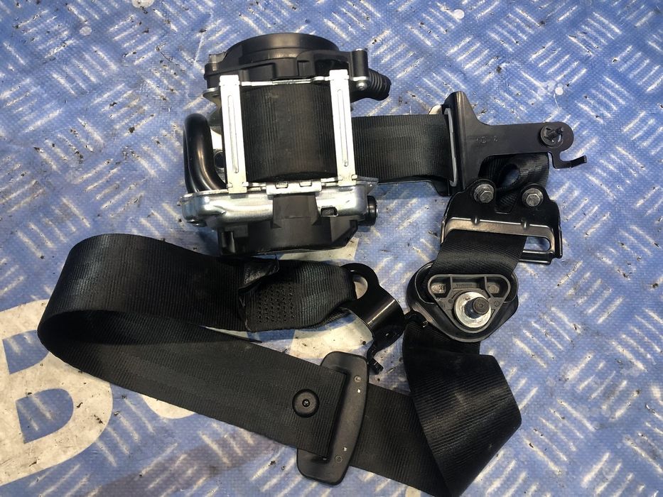 Ремень безпеки передній правий Ремень безопасности правый Polestar 2