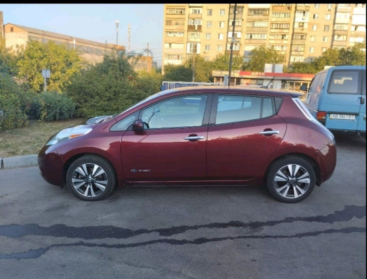 Оренда авто, Nissan Leaf, 30kWt