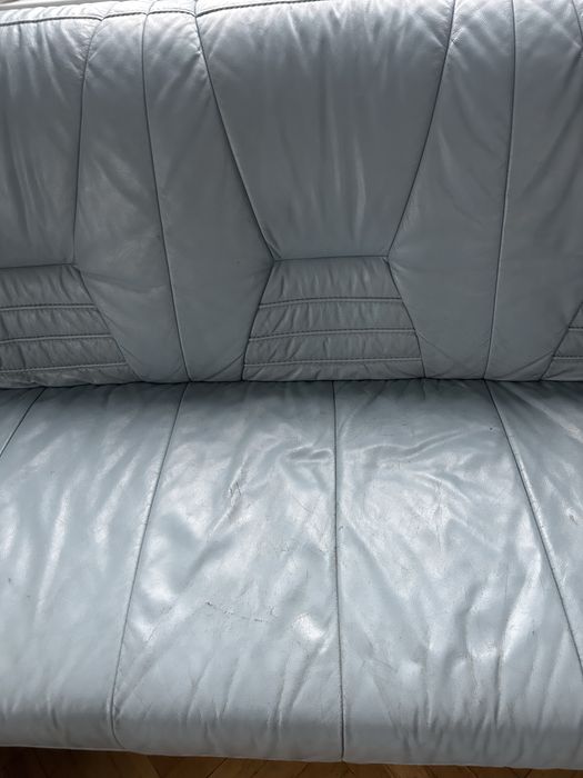 Кутовий диван шкіряний голубий