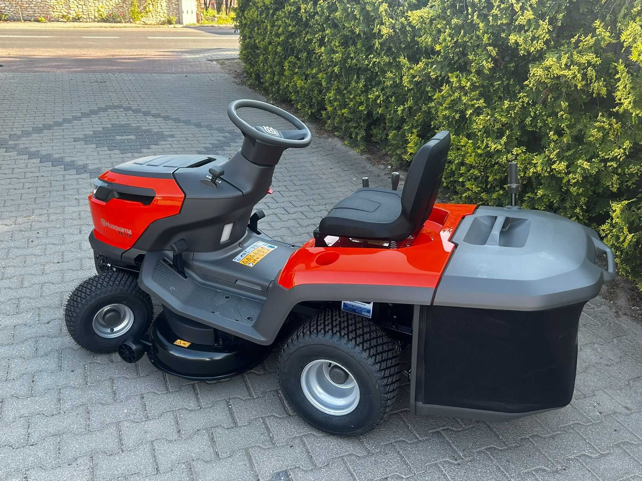 NOWA Kosiarka, traktorek Husqvarna TC 112