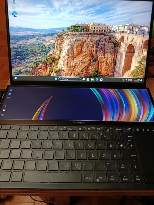 Asus ZenBook Duo