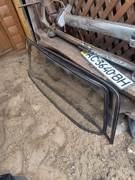 Лобове та заднє скло ваз 2101-2106