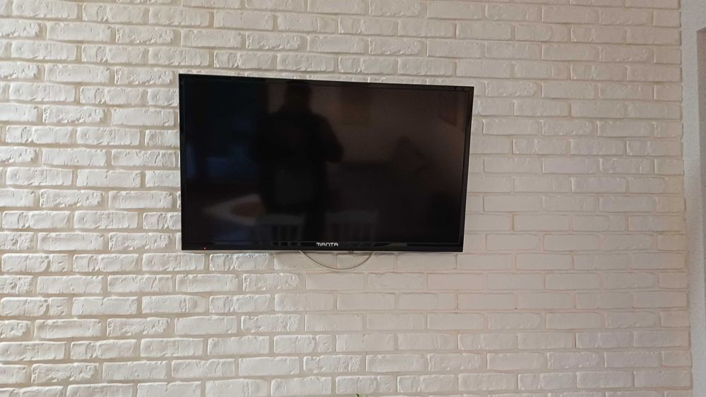 Telewizor Manta 42 cale