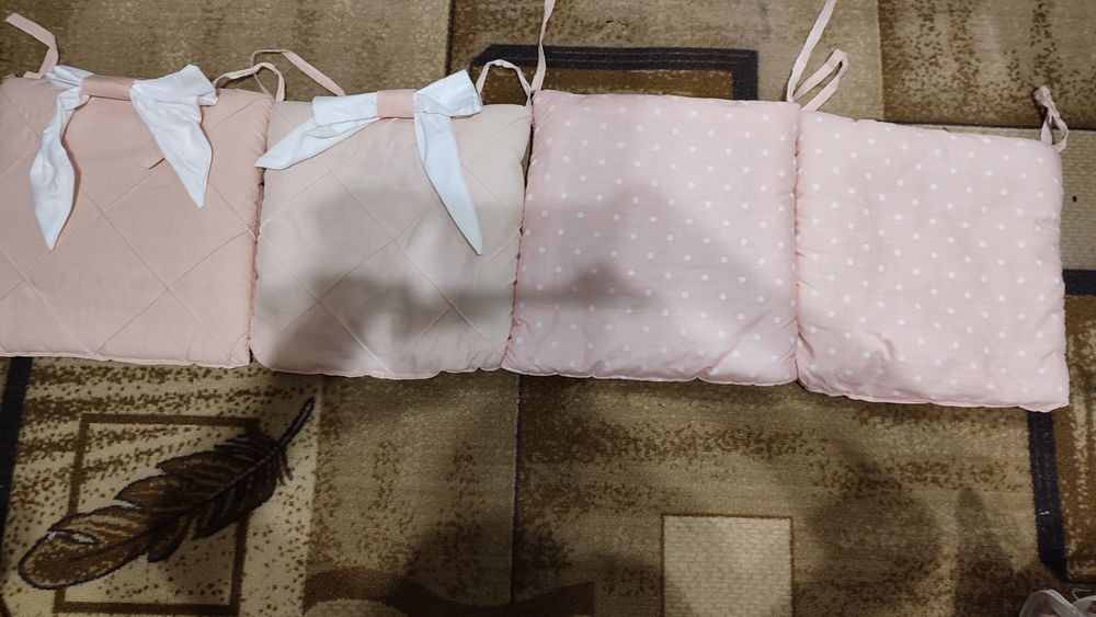 Бортики у ліжечко