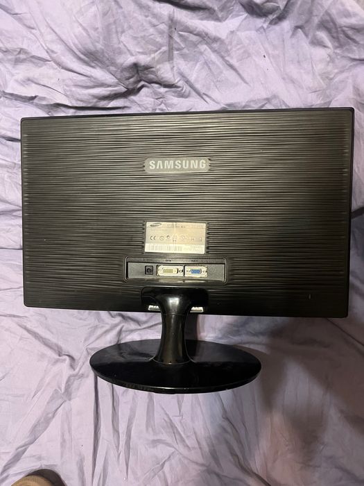 Samsung S22A300B 22” Full HD - Б/В