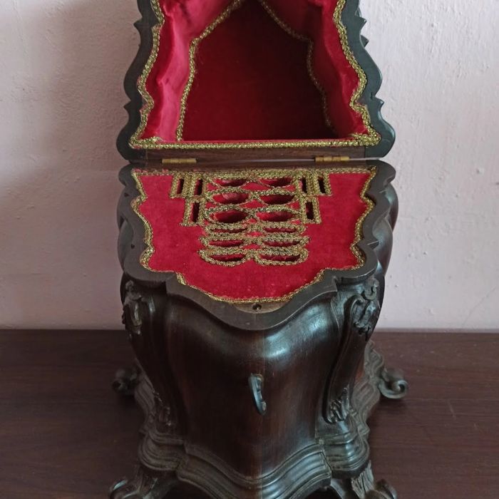 Barretina pau santo