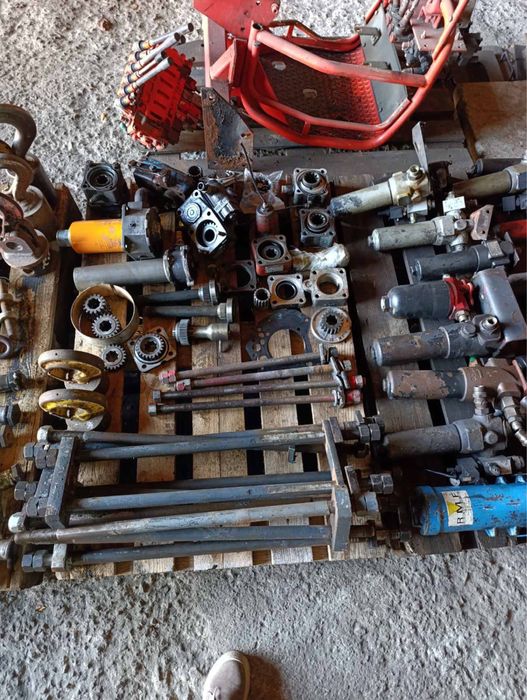 Лапи до крана-маніпулятора