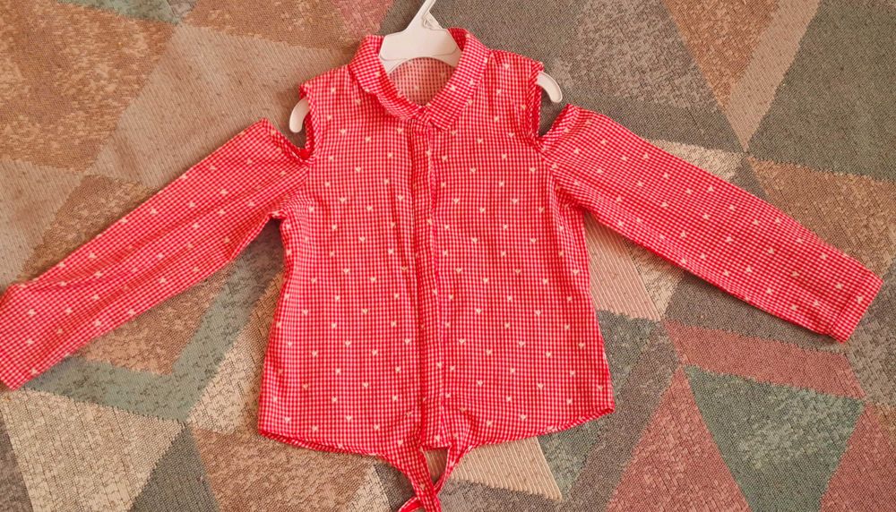 Рубашка на дівчинку 6- 7років