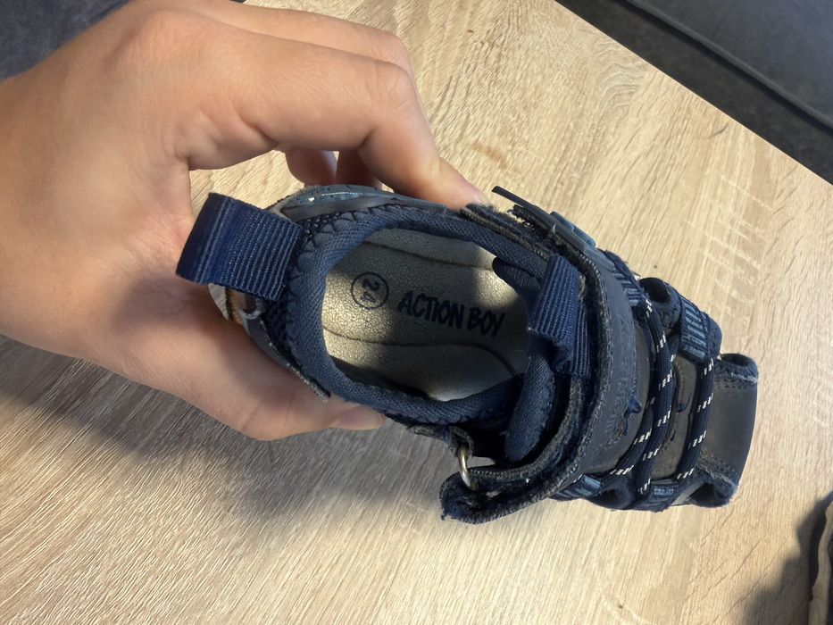 Sandaly 24 Action Boy