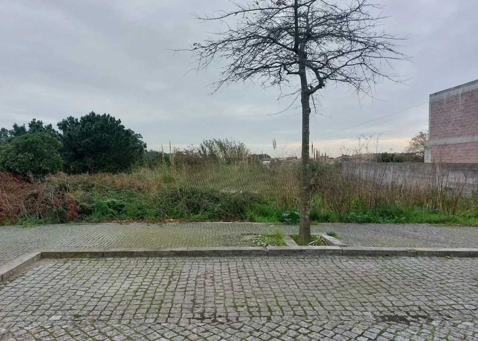 Terreno- para moradia de luxo - V. Conde