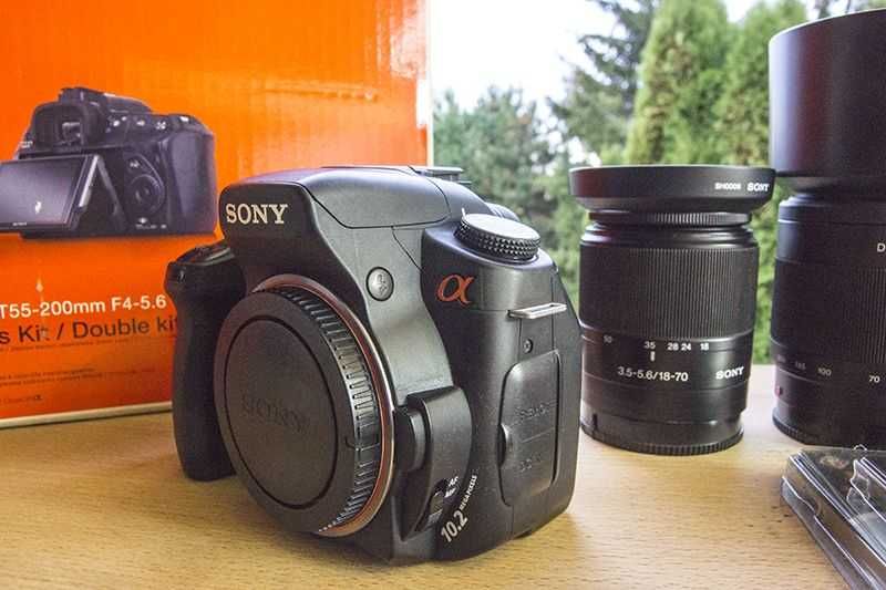 Aparat Sony A300 + dwa obiektywy Sony ( Fabryczny Zestaw Sony )