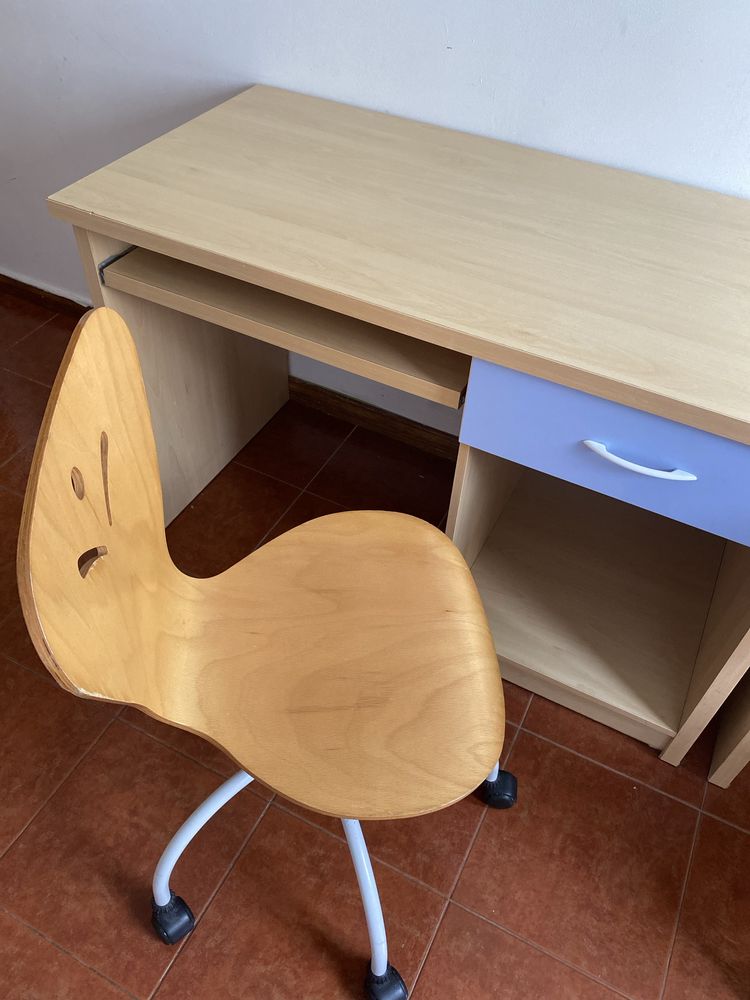 secretaria c/caideira e mesa de cabeceira