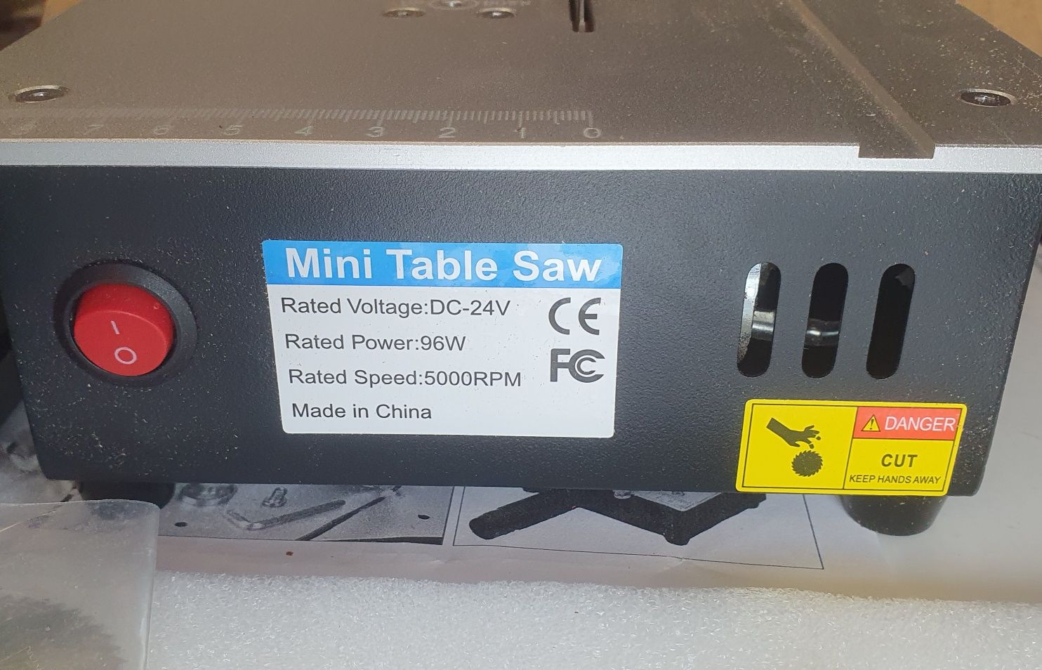Mini piła tarczowa stołowa modelarstwo 4x tarcze zasilacz