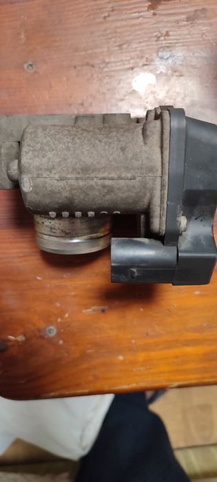 Продам дросельну заслонку оригінал буФабия 1.2