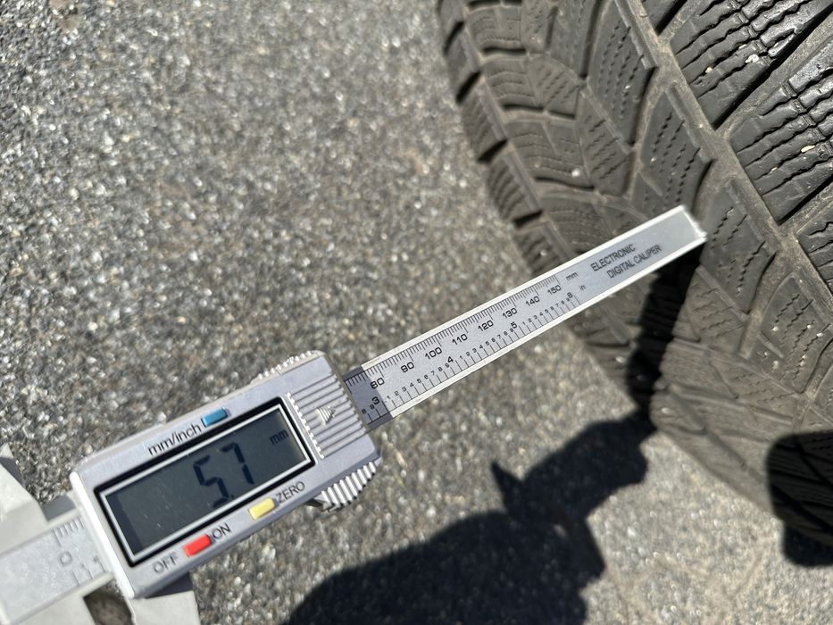 225 65 R17 гума зимова Goodyear ULTRAGRIP ICE SUV
